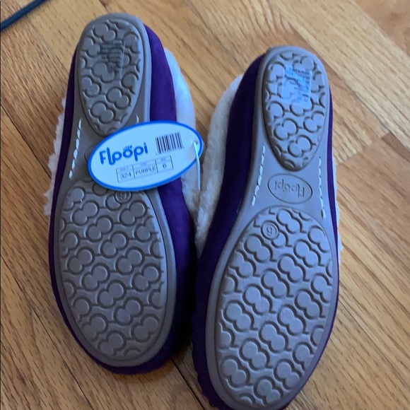 Slippers - Picture 3 of 4